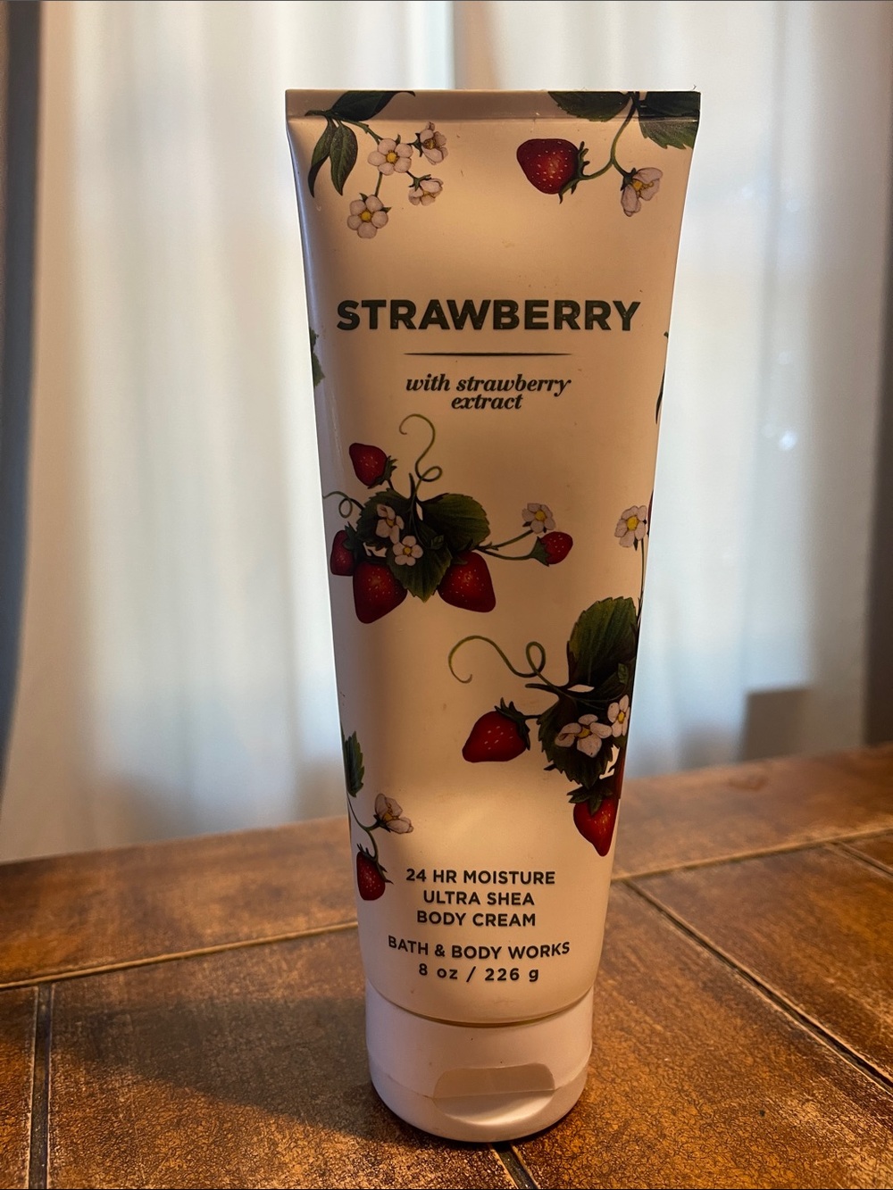 Bath & Body Works Strawberry Ultra Shea Body Cream - White, Red, Green